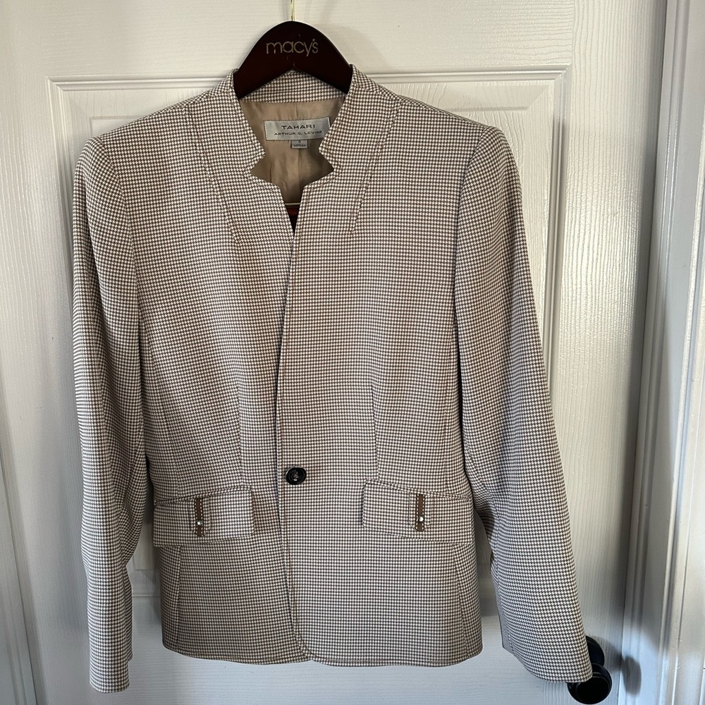 Light brown and white Tahari blazer - perfect for spring, summer and fall!